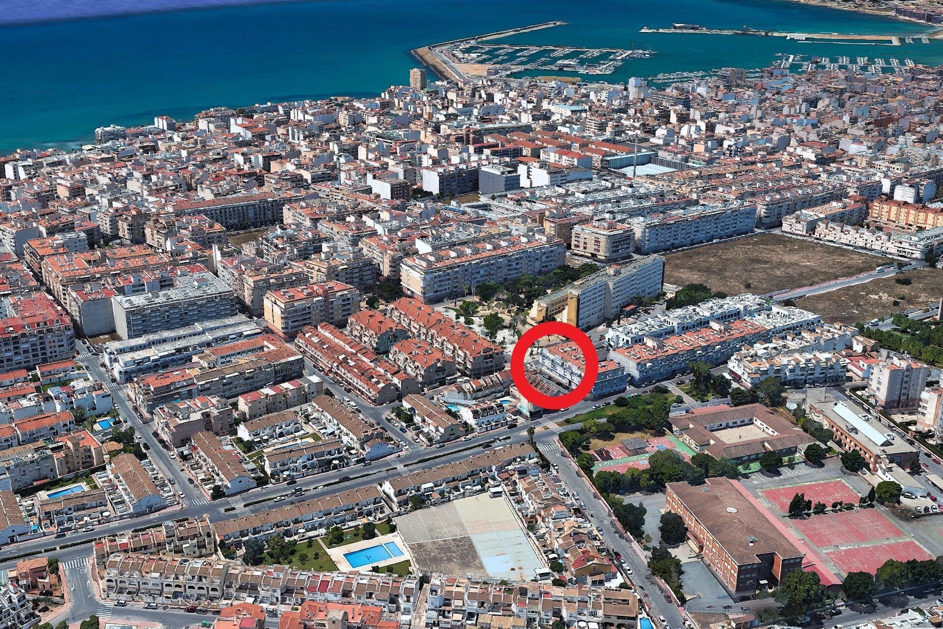 2-Bedroom Apartment in Estacion de Autobuses, Torrevieja - Image 36