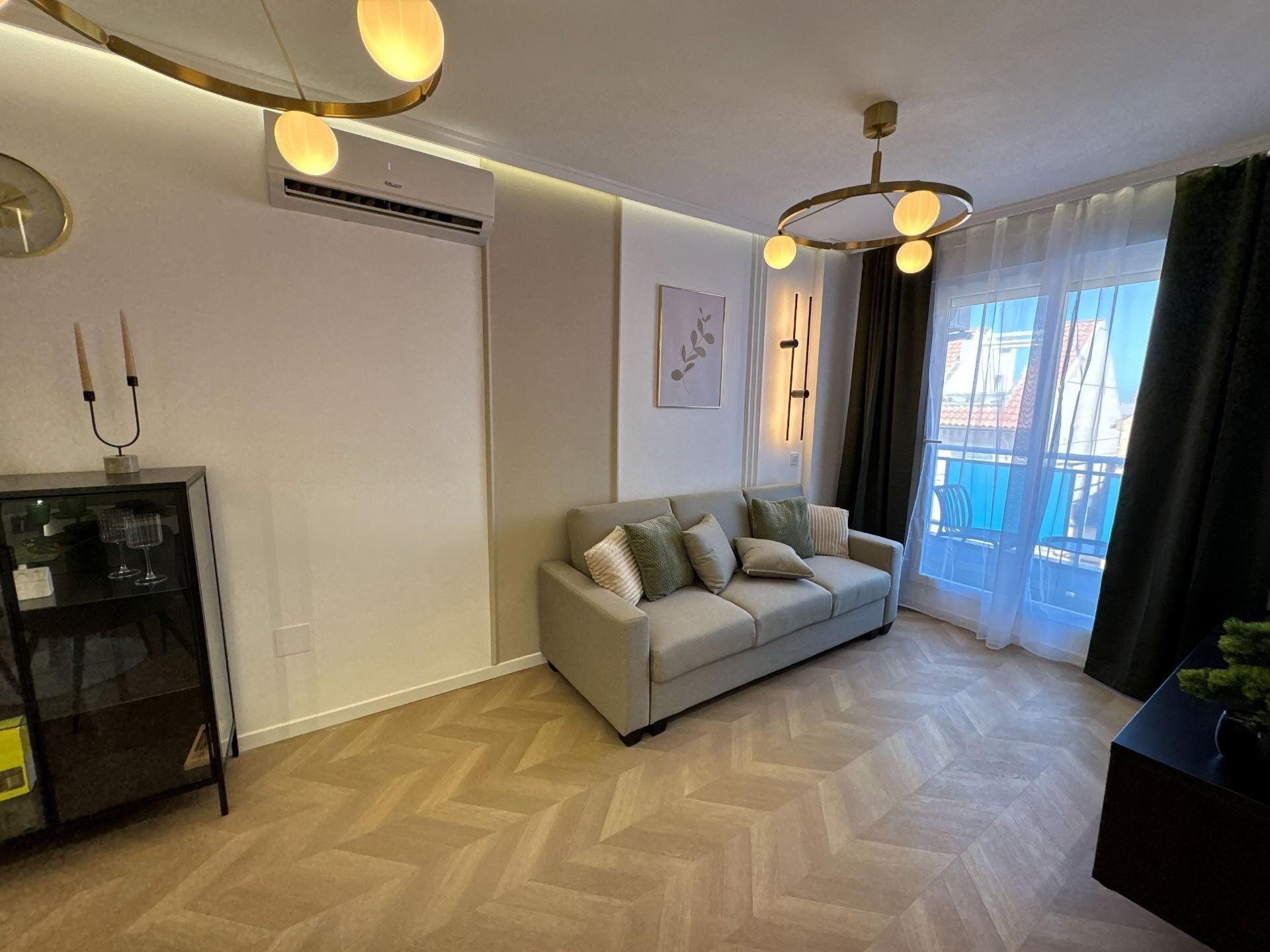 2-Bedroom Apartment in Estacion de Autobuses, Torrevieja - Image 4