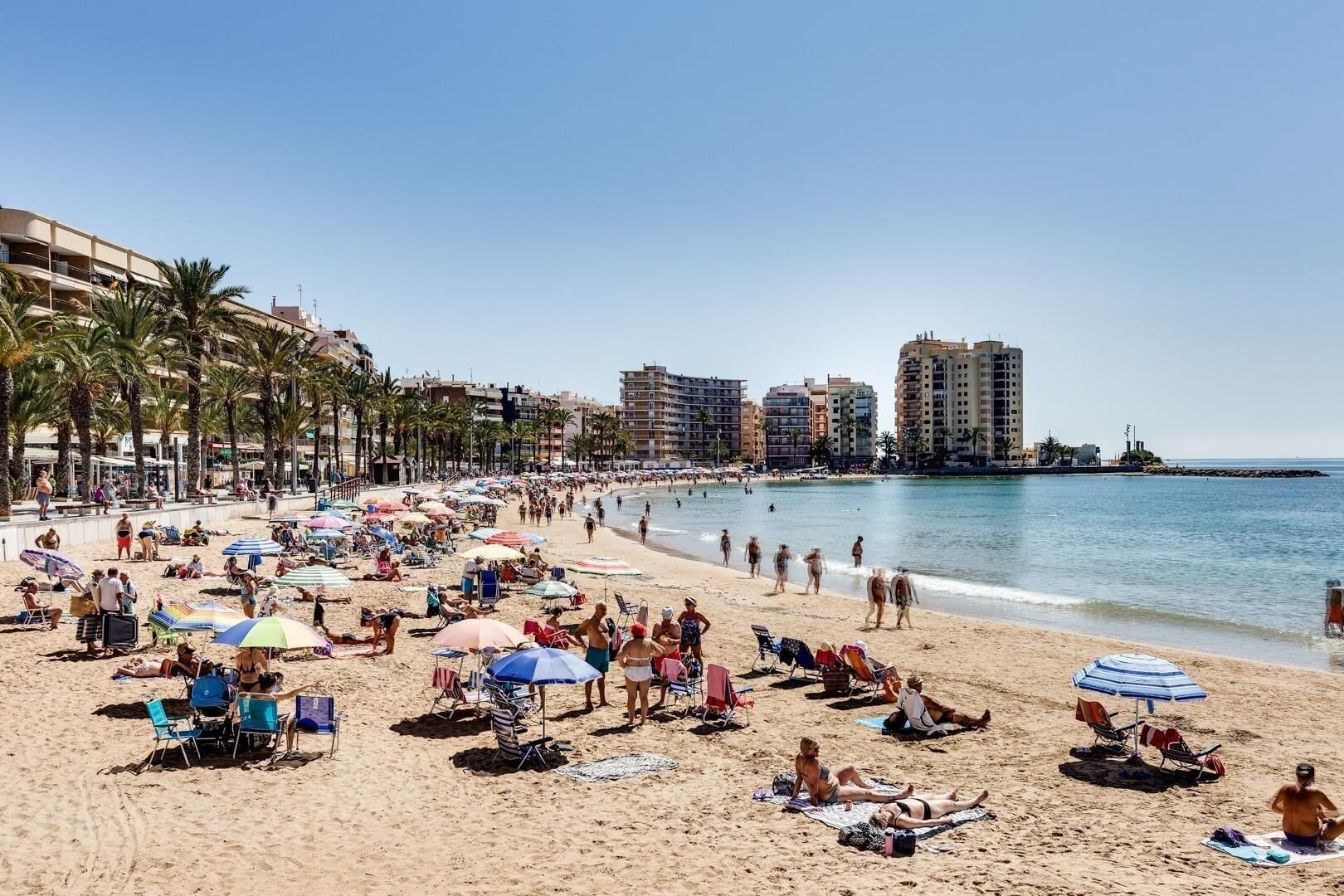 2-Bedroom Apartment in Estacion de Autobuses, Torrevieja - Image 44