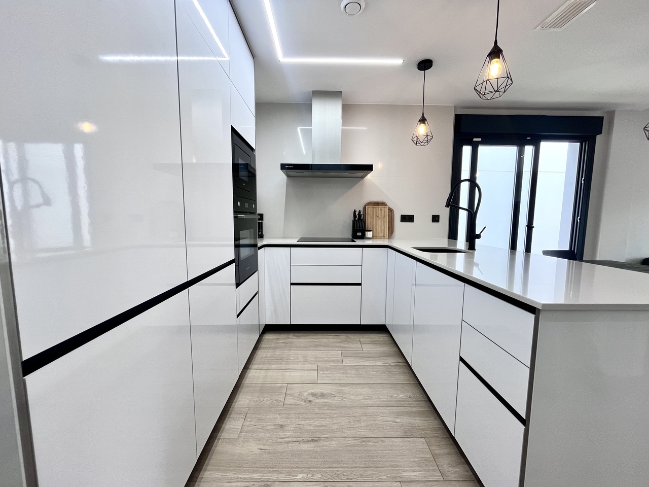 Villa met 4 Slaapkamers in Rocio del Mar, Orihuela Costa - Image 4