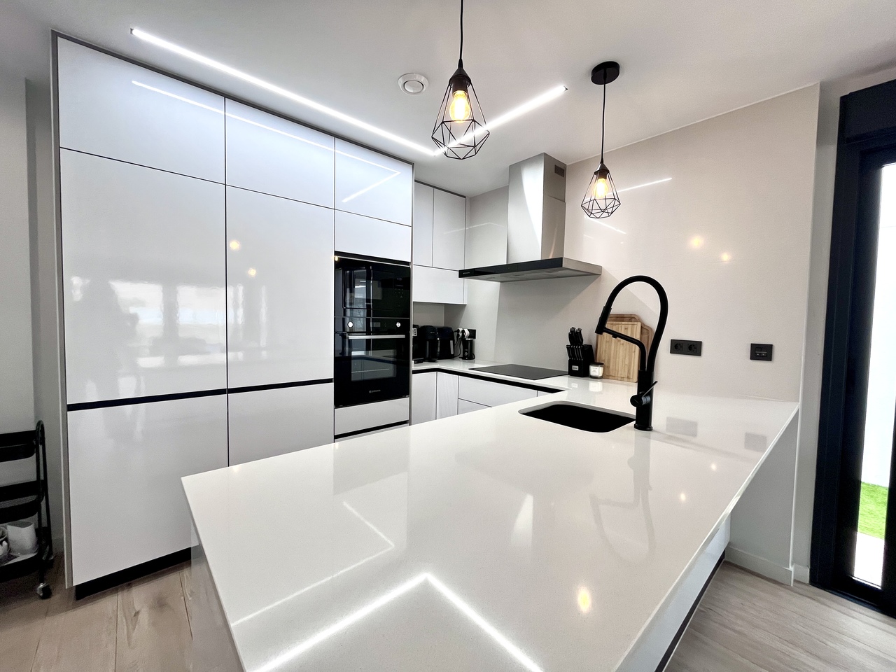 Villa met 4 Slaapkamers in Rocio del Mar, Orihuela Costa - Image 5