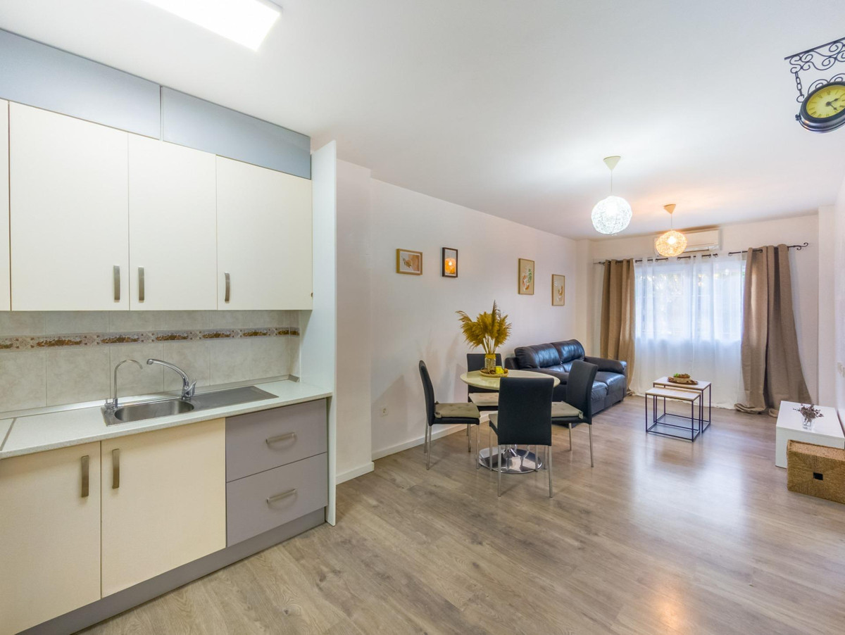 3-Bedroom Ground Floor Apartment in  Torrevieja | Sunny C... - Image 3