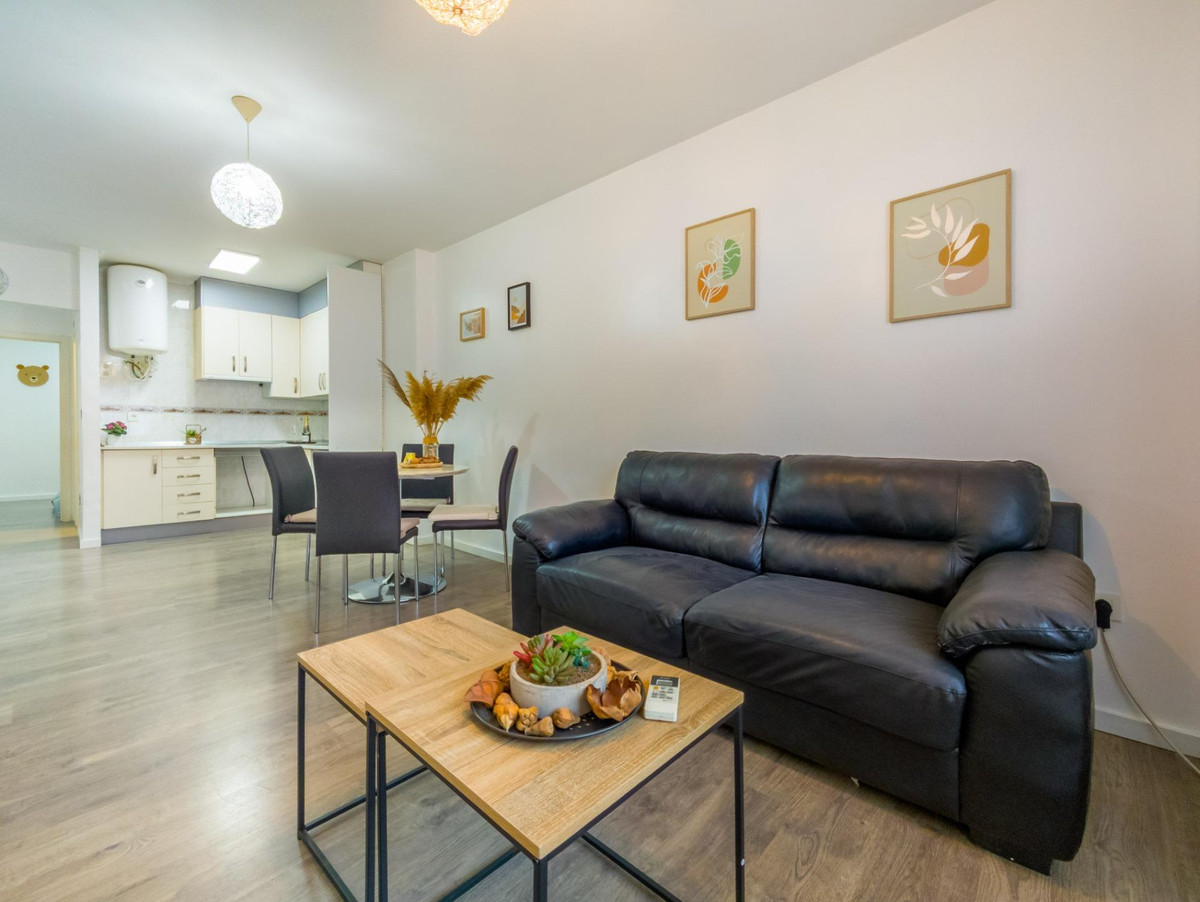 3-Bedroom Ground Floor Apartment in  Torrevieja | Sunny C... - Image 7