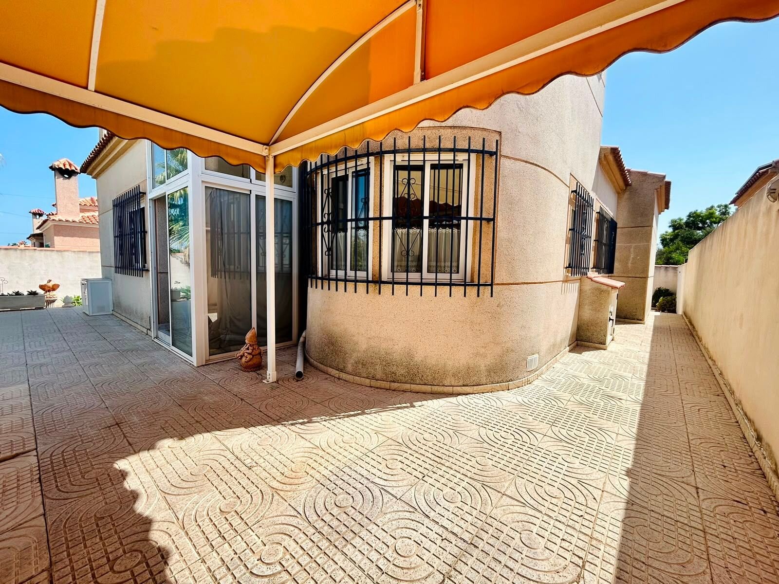 3-Bedroom Villa in La Siesta - El Salado - Torreta, Torrevieja - Image 15
