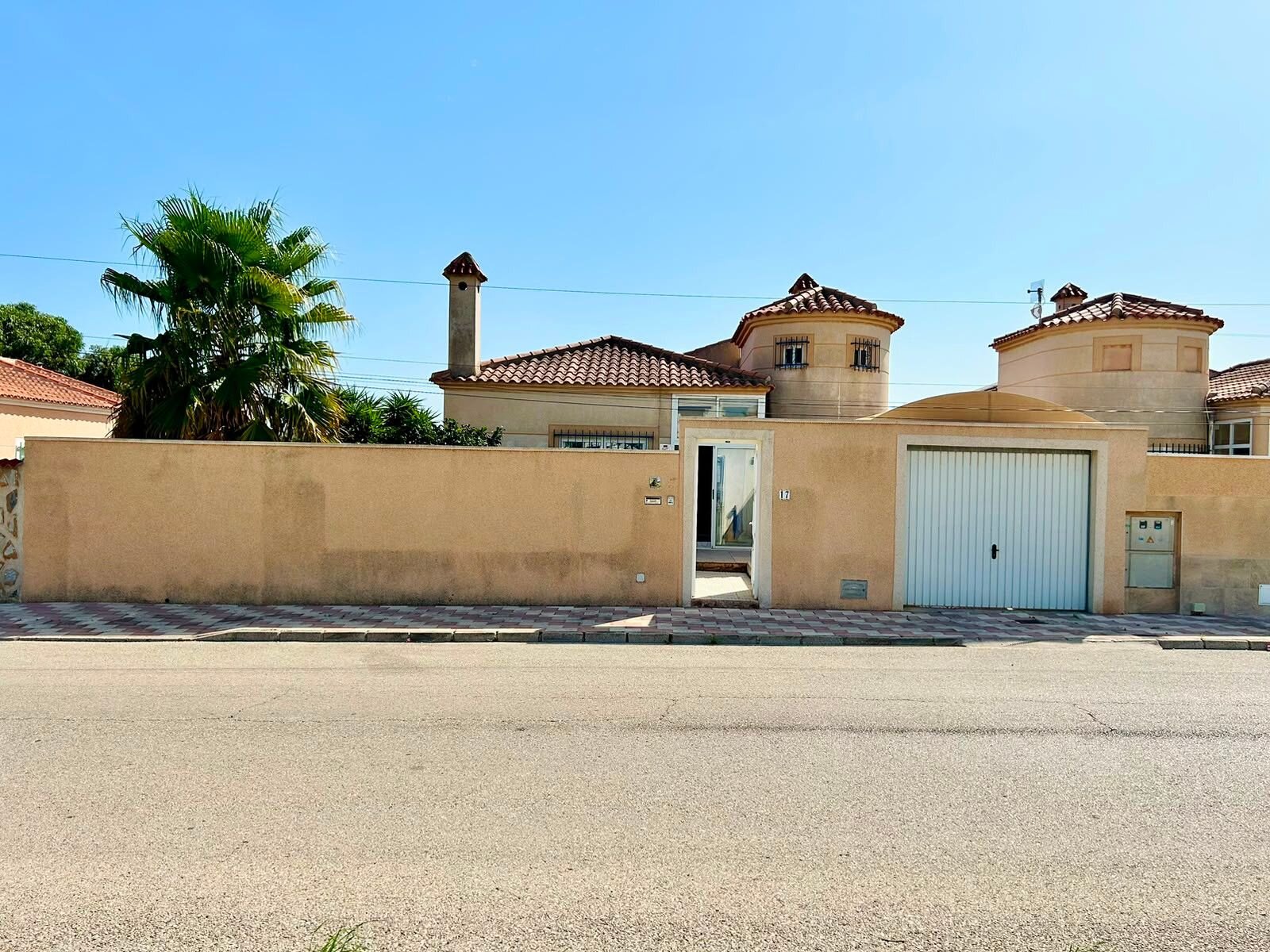 3-Bedroom Villa in La Siesta - El Salado - Torreta, Torrevieja - Image 4