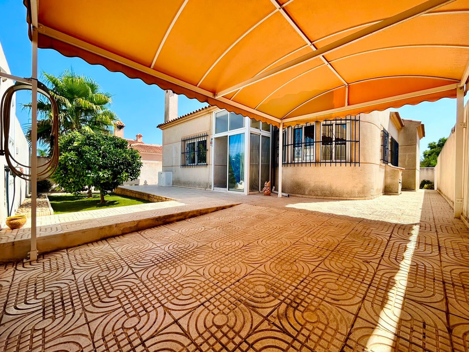 3-Bedroom Villa in La Siesta - El Salado - Torreta, Torrevieja - Image 9