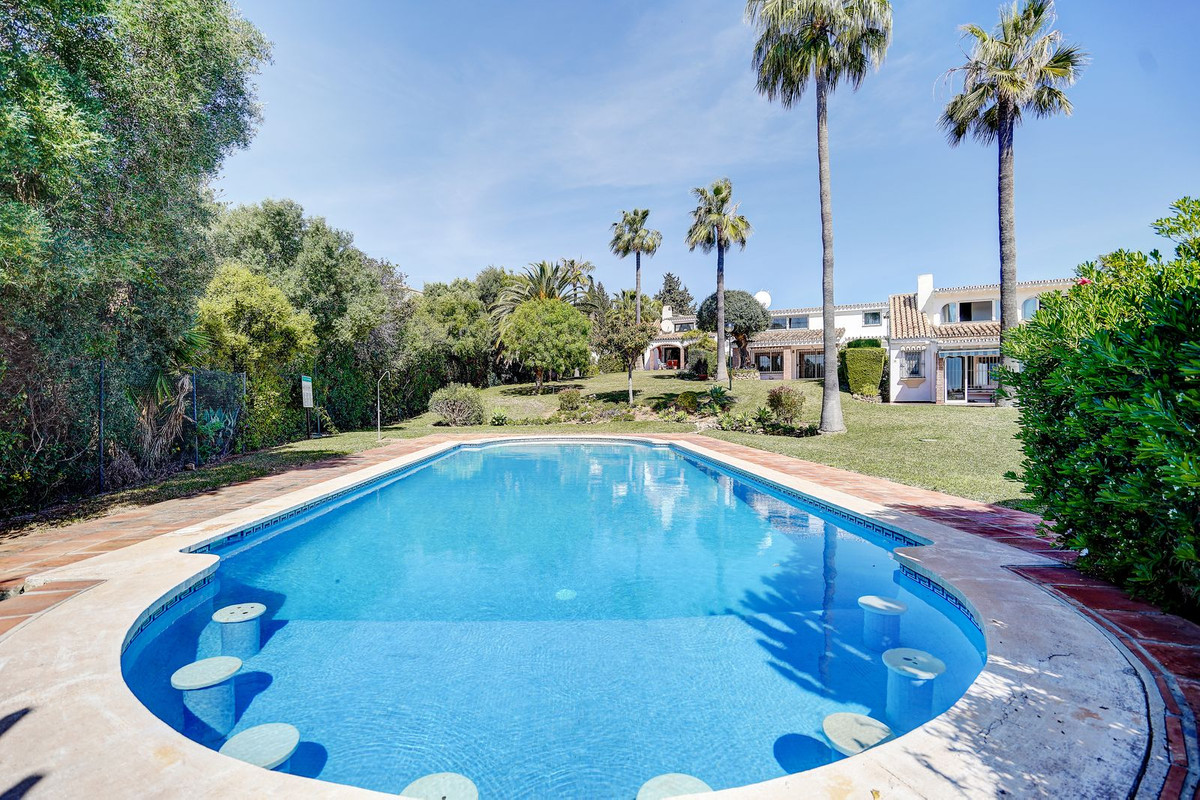 4-Bedroom Villa in  Marbella | Sunny Casas - Costa Blanca... - Image 1