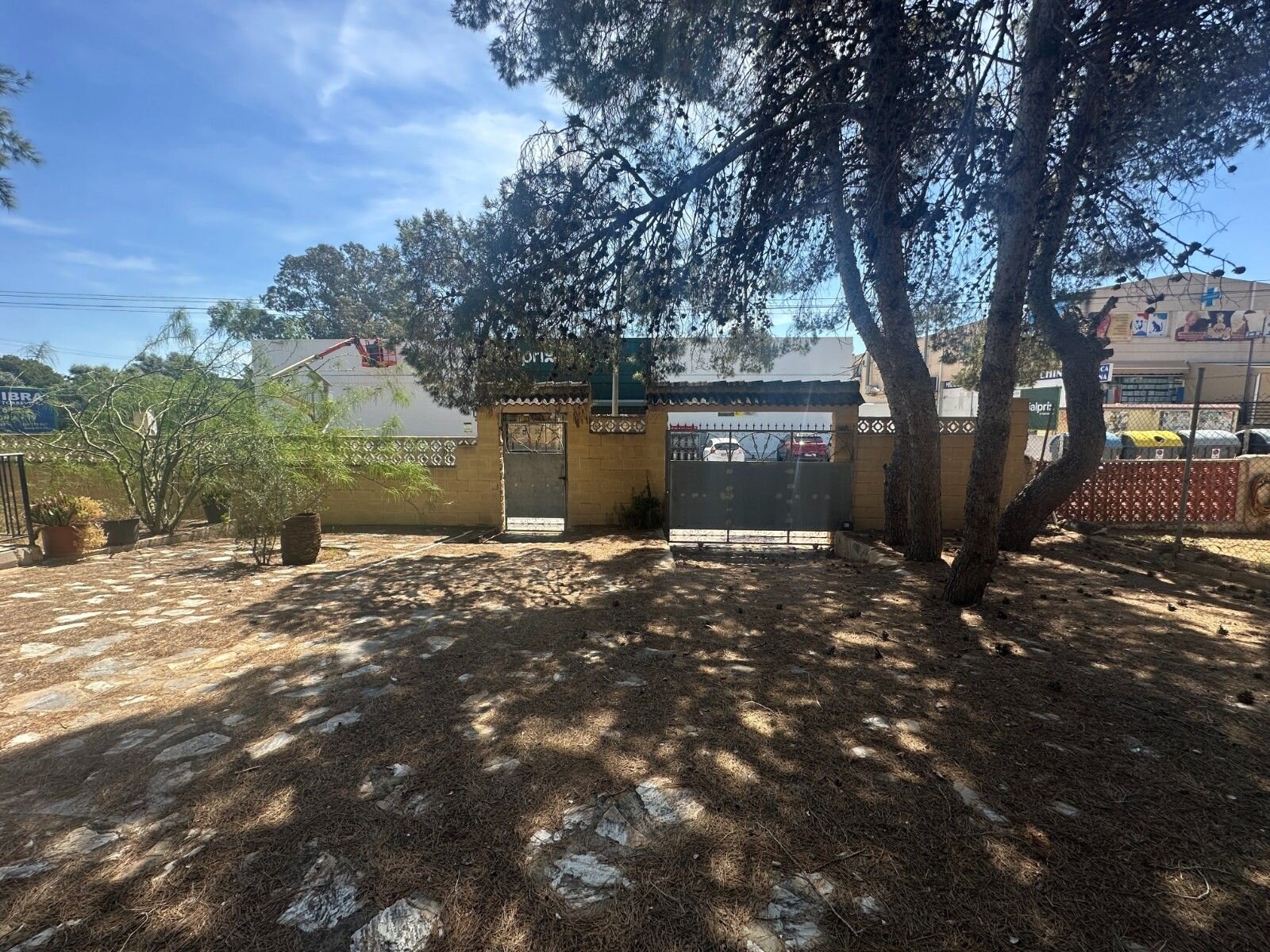 8-Bedroom Villa in La Siesta, Torrevieja - Image 11