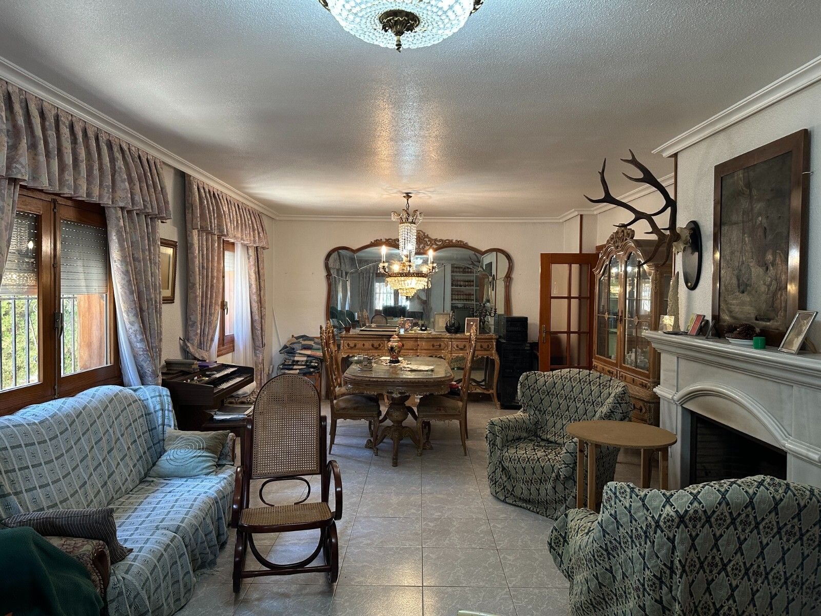 8-Bedroom Villa in La Siesta, Torrevieja - Image 16