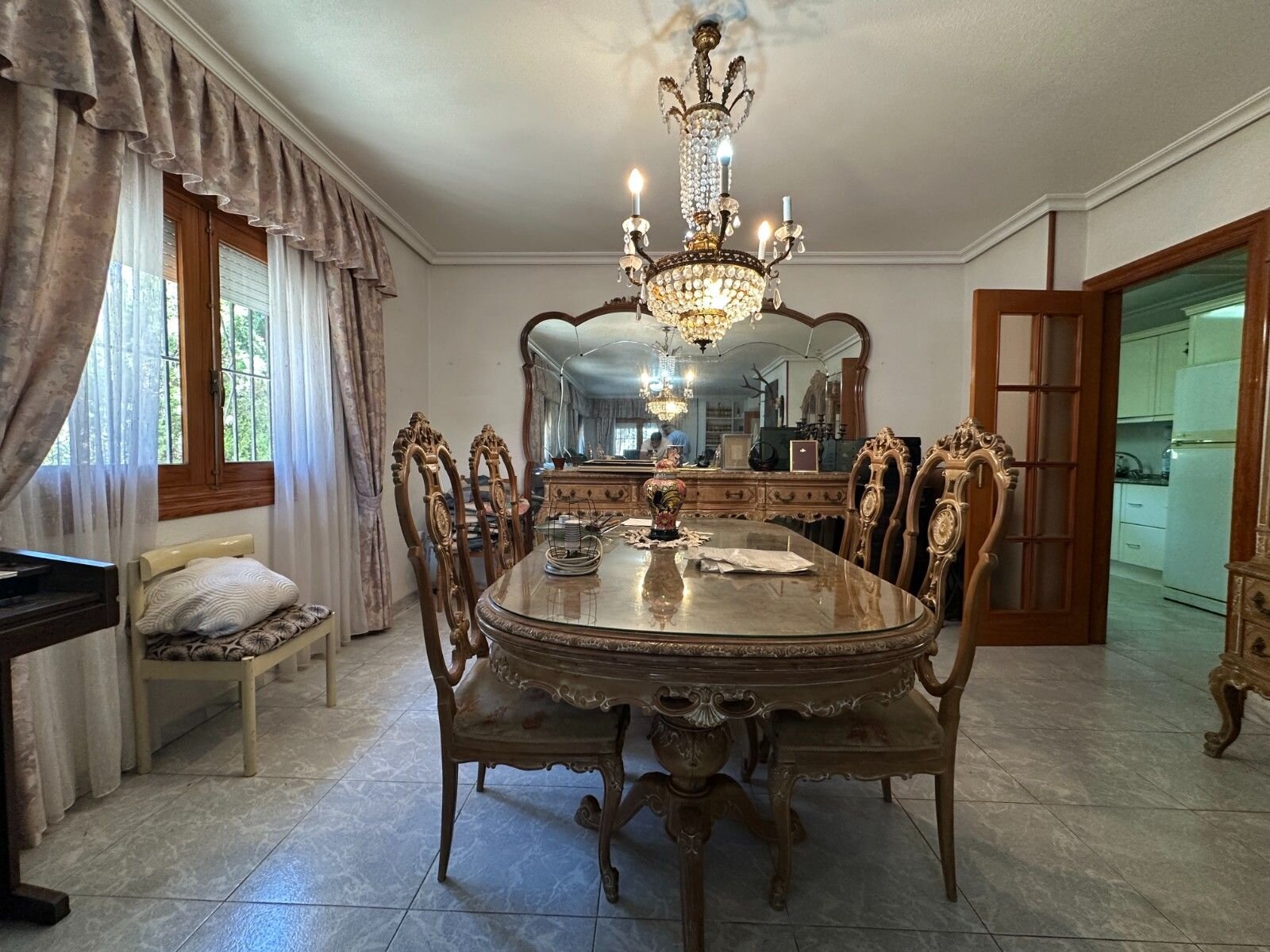 8-Bedroom Villa in La Siesta, Torrevieja - Image 18