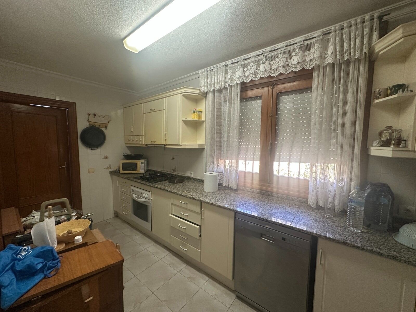 8-Bedroom Villa in La Siesta, Torrevieja - Image 19