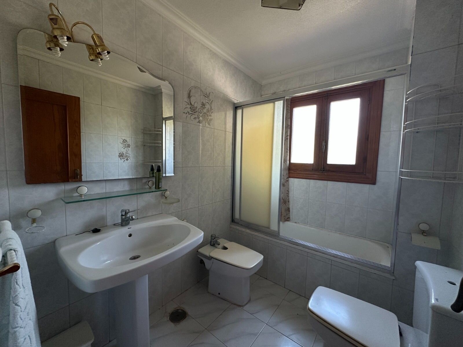 8-Bedroom Villa in La Siesta, Torrevieja - Image 24