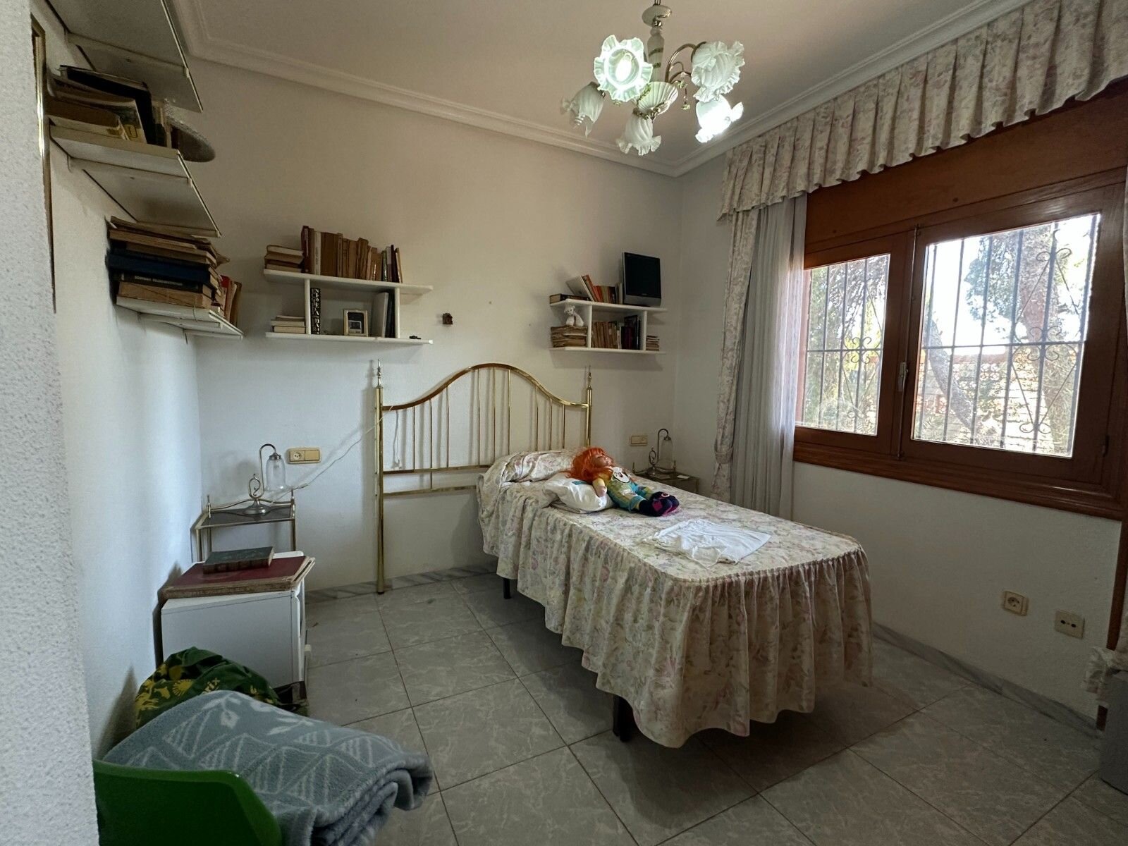 8-Bedroom Villa in La Siesta, Torrevieja - Image 26
