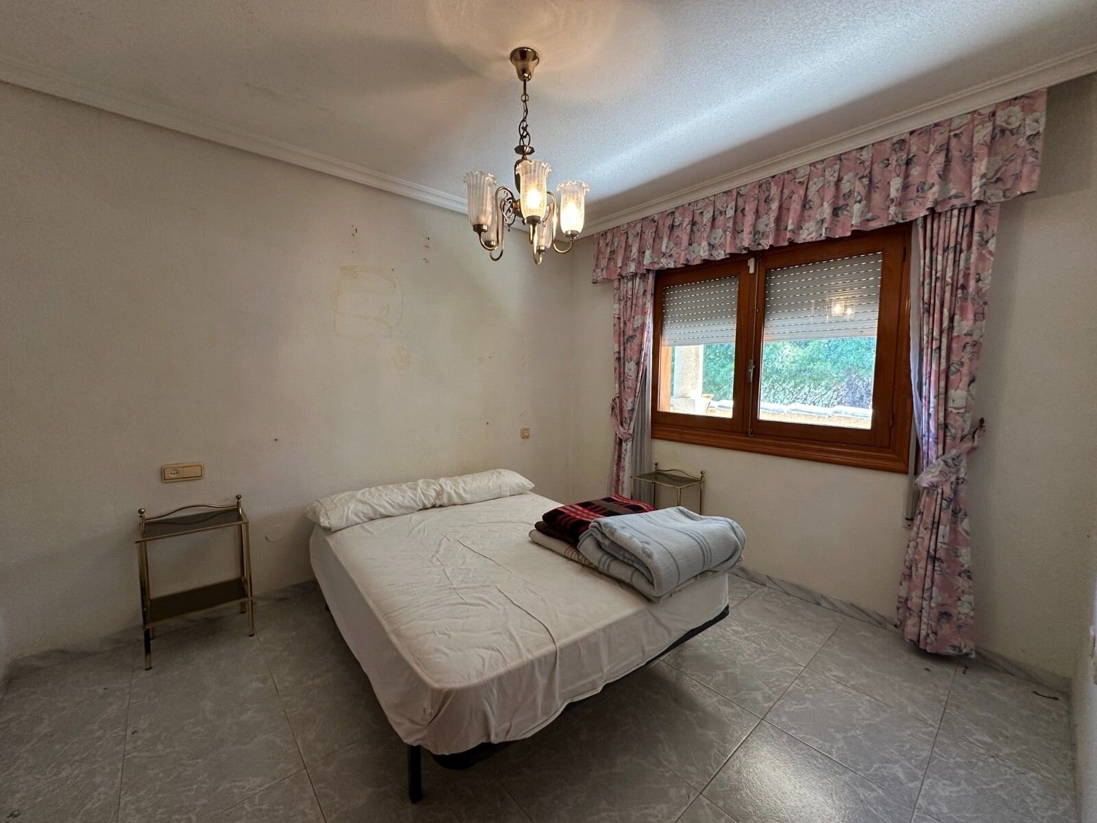 8-Bedroom Villa in La Siesta, Torrevieja - Image 31