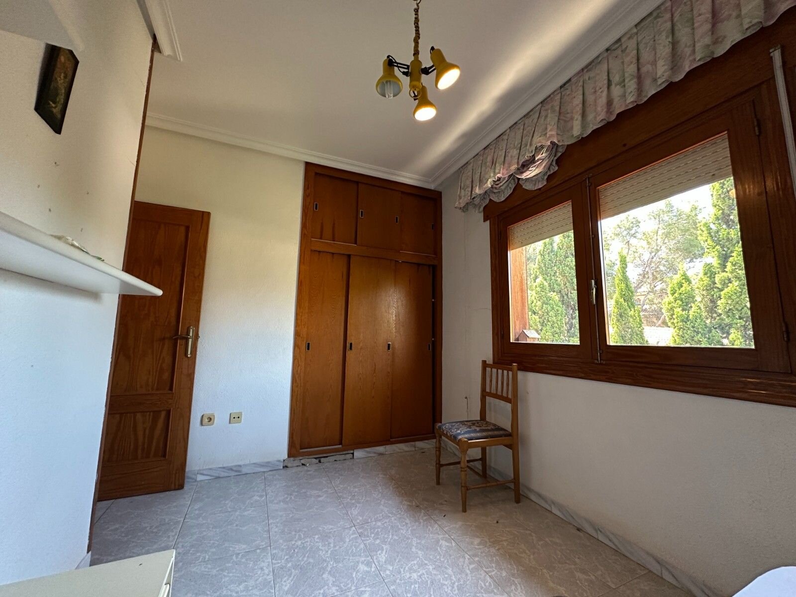 8-Bedroom Villa in La Siesta, Torrevieja - Image 35