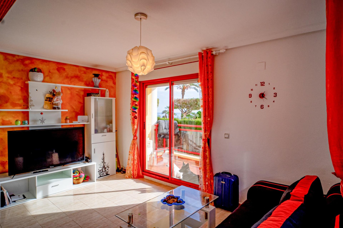 1-Bedroom Middle Floor Apartment in Villajoyosa | Sunny ... - Image 10