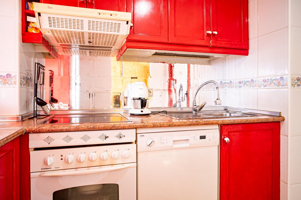 1-Bedroom Middle Floor Apartment in Villajoyosa | Sunny ... - Image 14