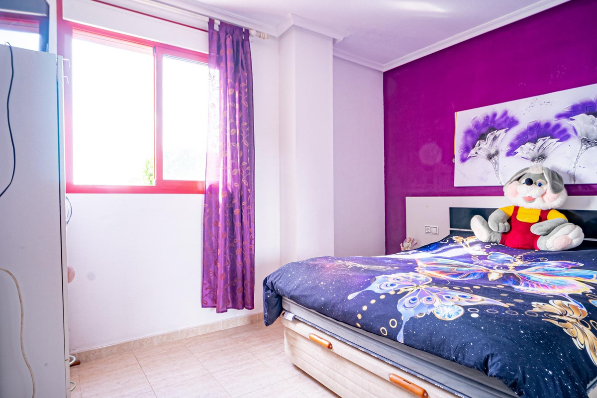 1-Bedroom Middle Floor Apartment in Villajoyosa | Sunny ... - Image 21