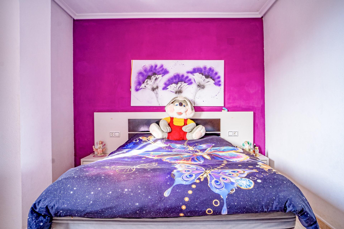 1-Bedroom Middle Floor Apartment in Villajoyosa | Sunny ... - Image 24