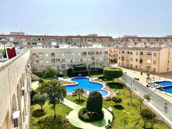 Apartamento de 2 Dormitorios en Centro, Torrevieja