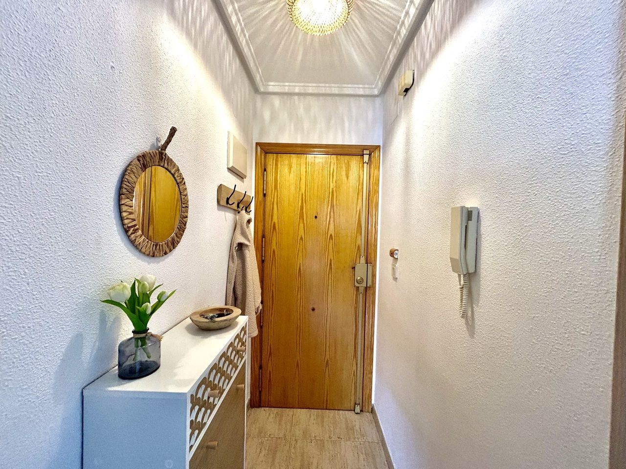 Mieszkanie z 2 Sypialniami w Centro, Torrevieja - Image 18