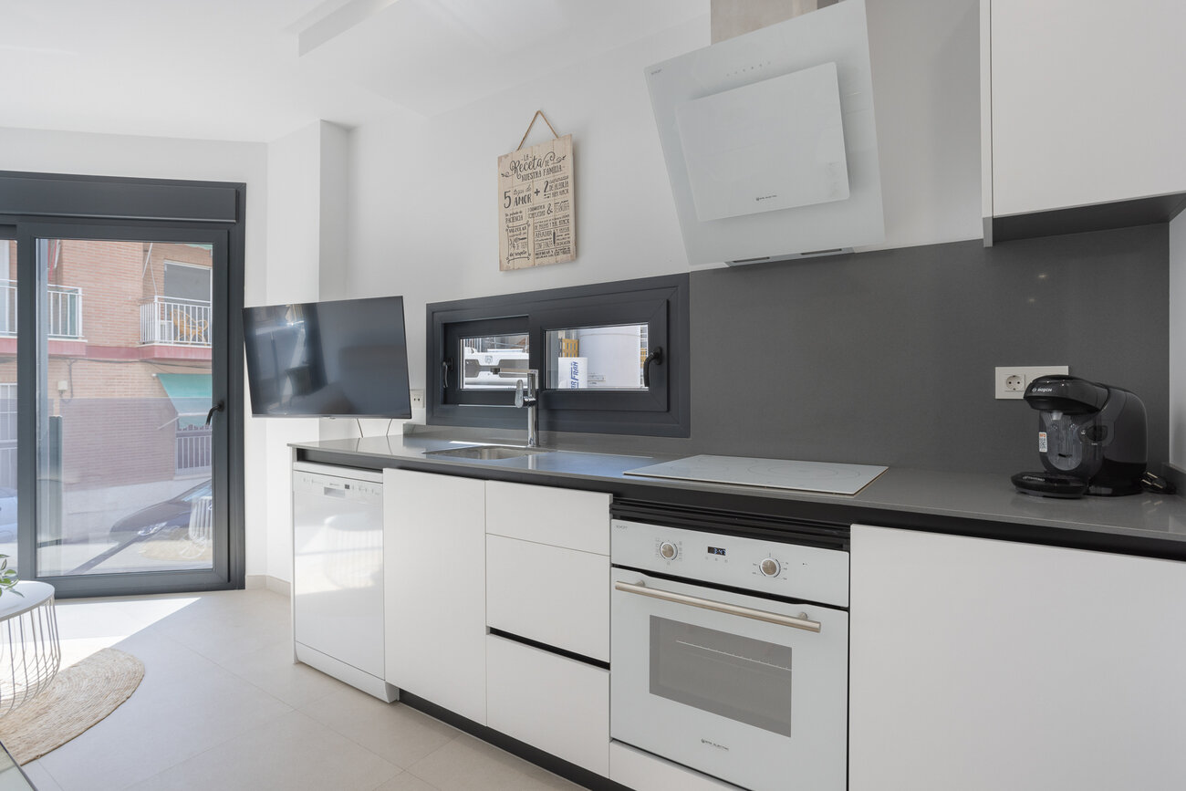 2-Bedroom Apartment in Lo Pagan - Image 12