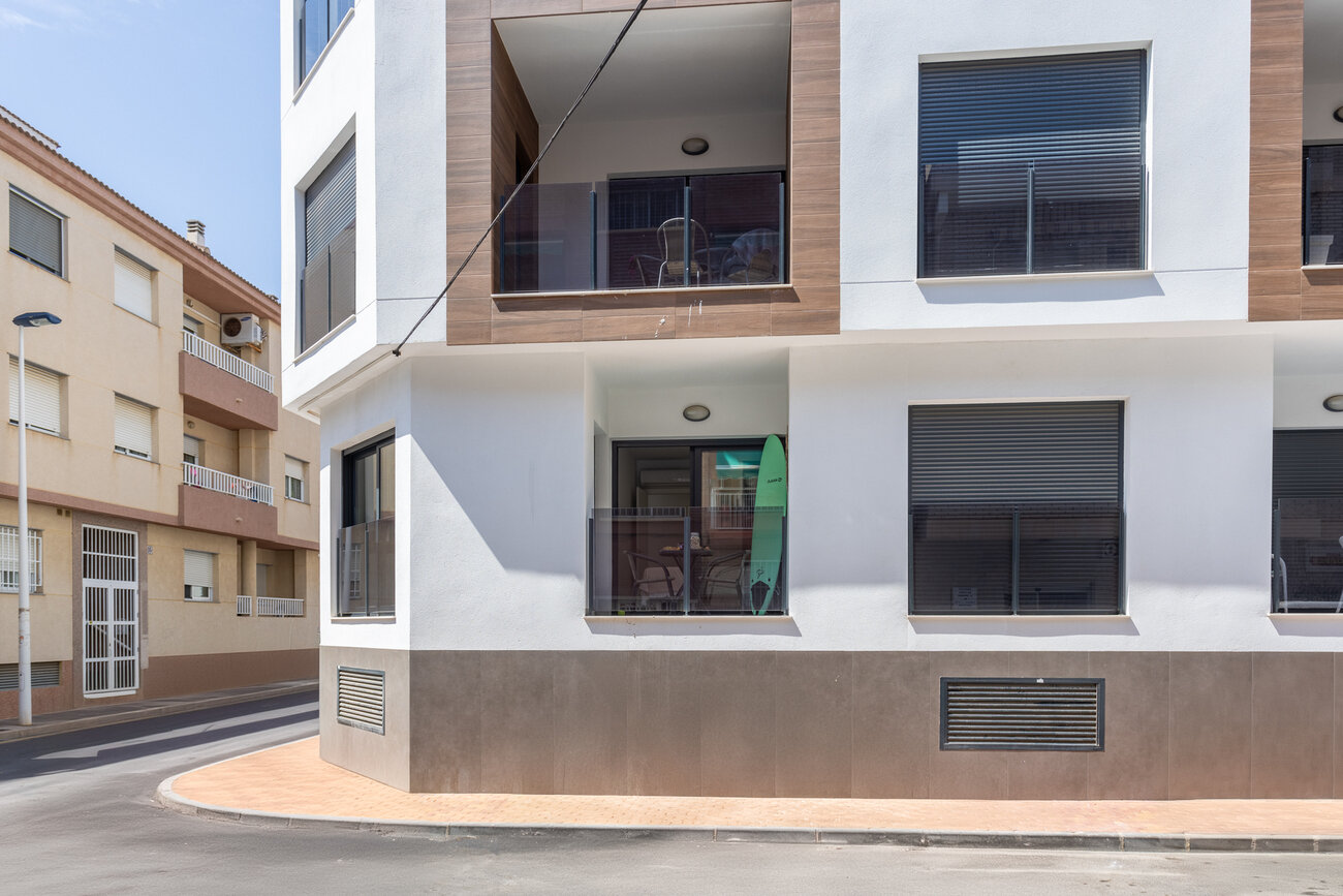 2-Bedroom Apartment in Lo Pagan - Image 3
