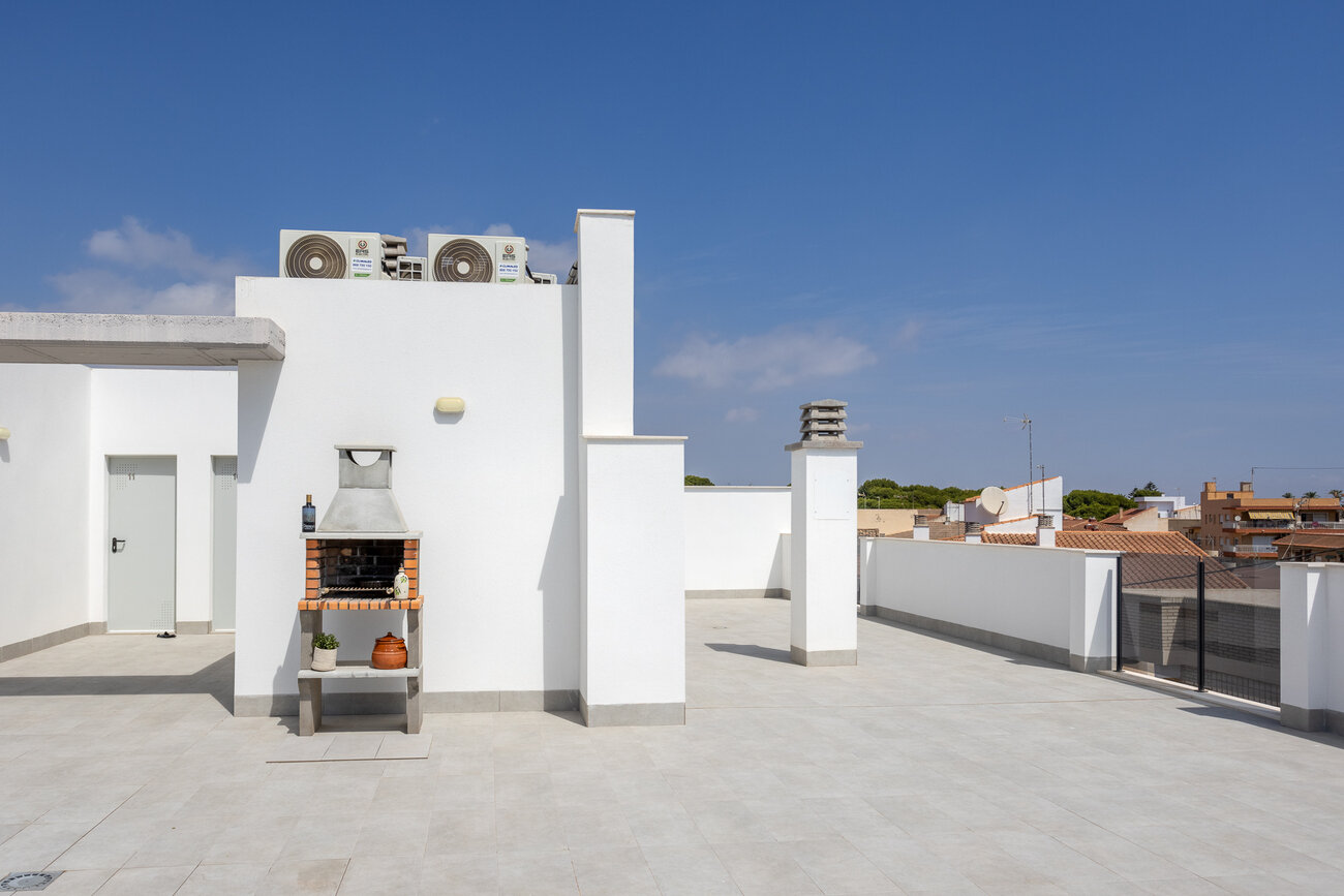 2-Bedroom Apartment in Lo Pagan - Image 4