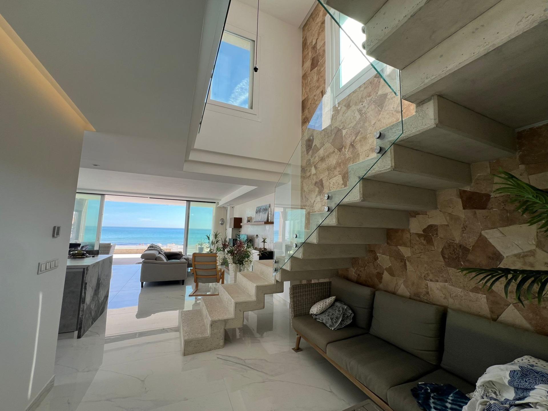 Villa de 5 Dormitorios en Los Europeos, Torrevieja - Image 16