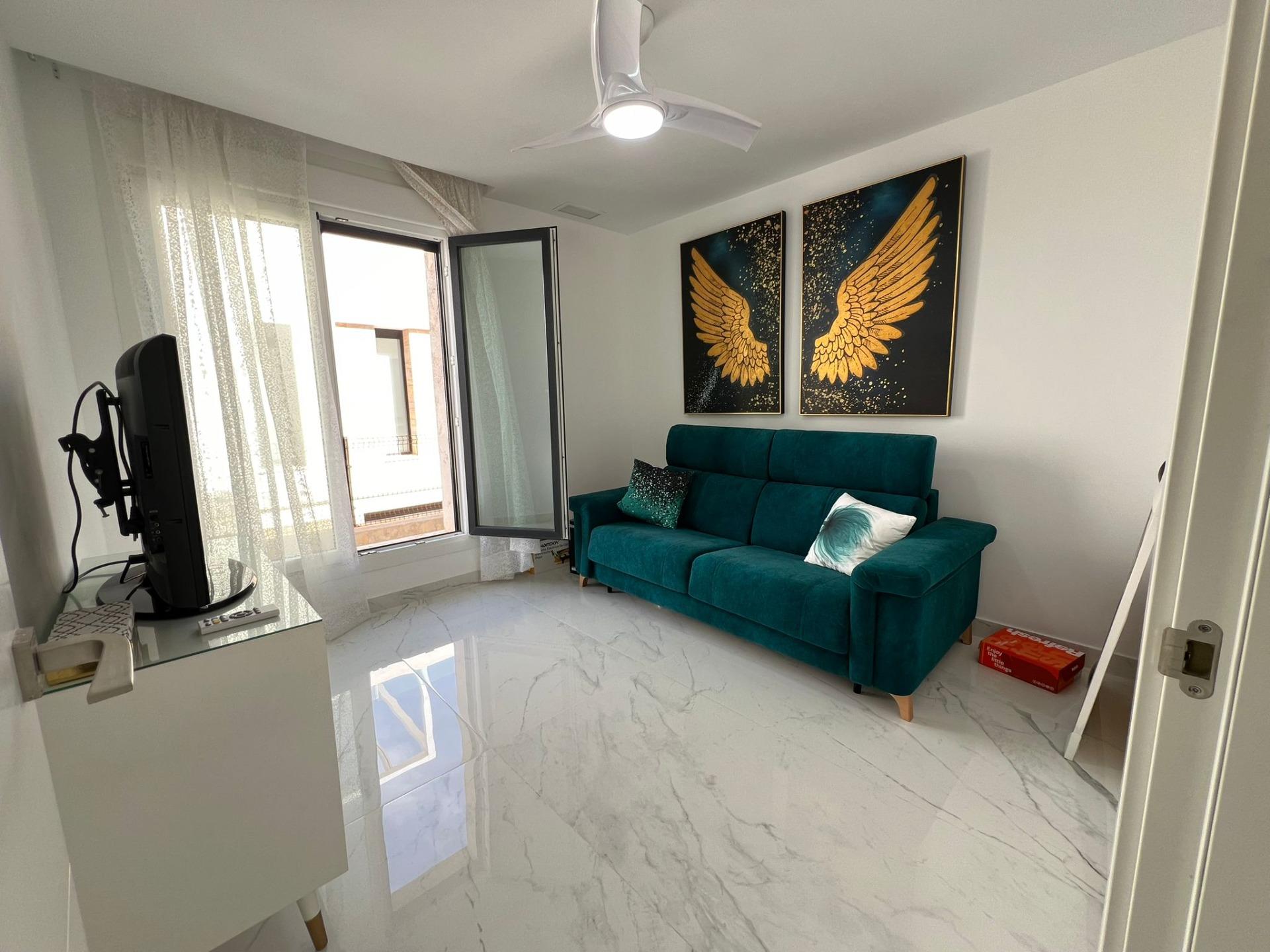 Villa de 5 Dormitorios en Los Europeos, Torrevieja - Image 18