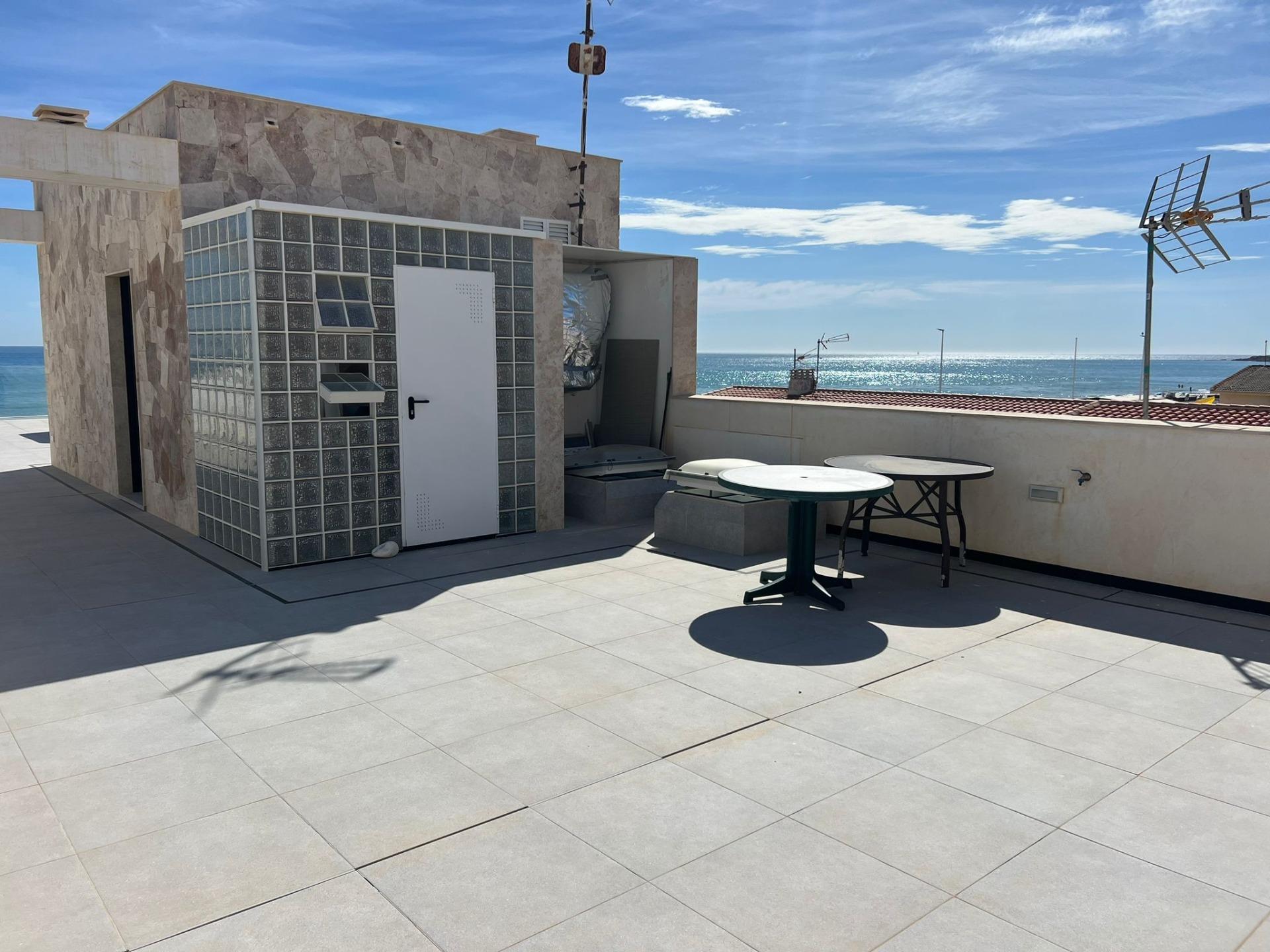 Villa de 5 Dormitorios en Los Europeos, Torrevieja - Image 31