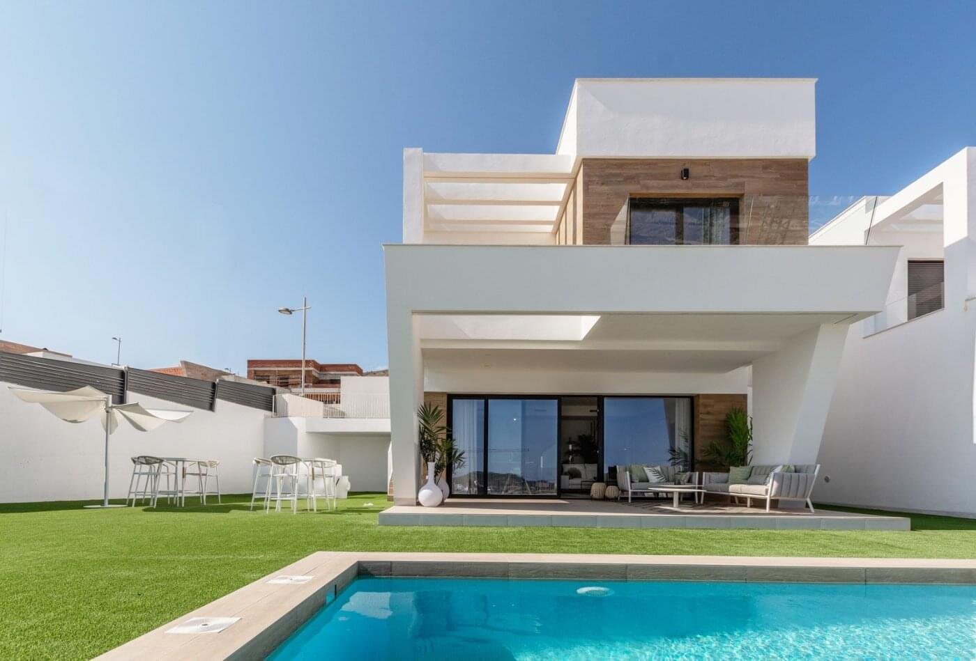 5-Bedroom Detached House in Finestrat - Image 4