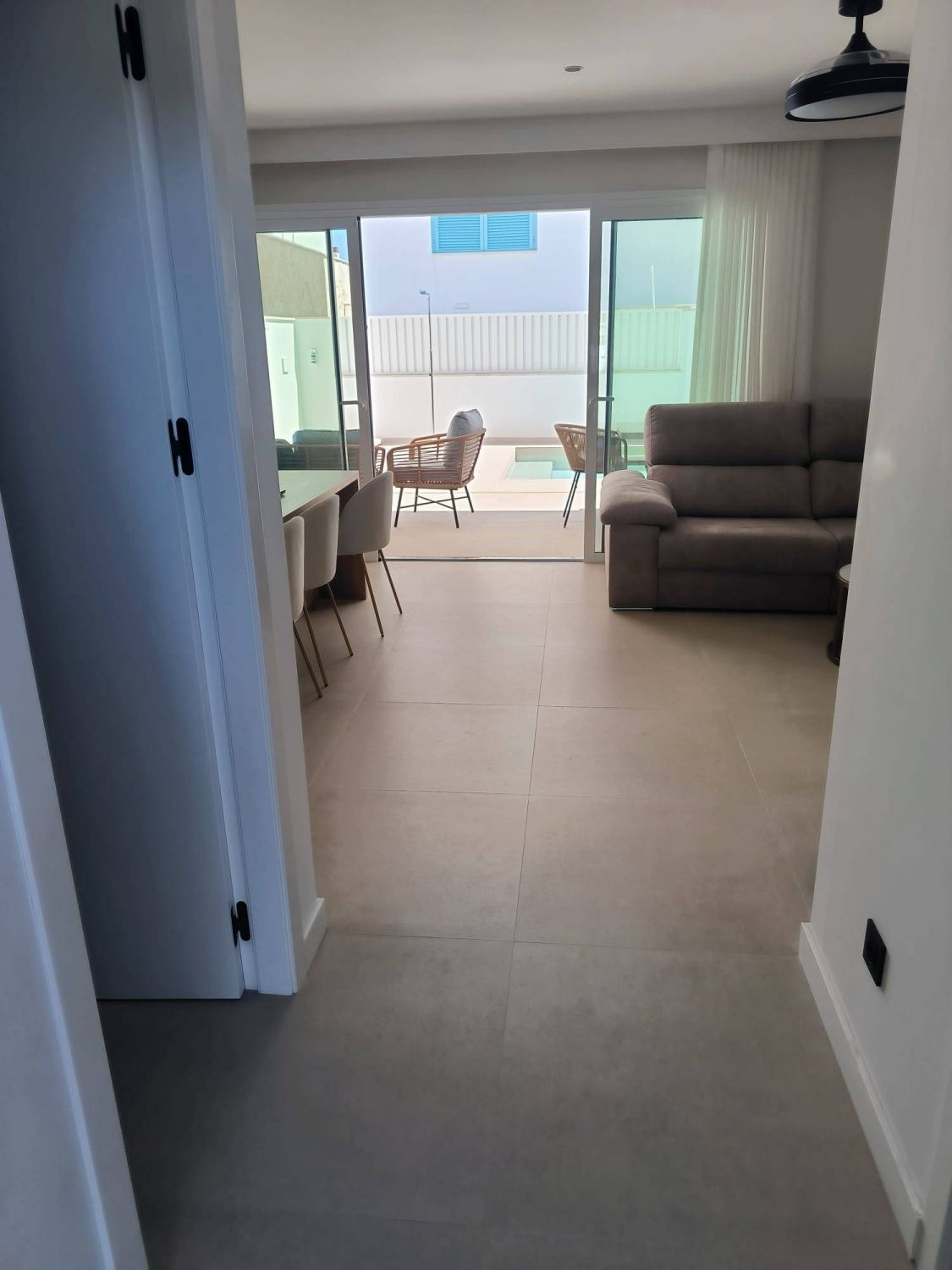 3-Bedroom Bungalow in El Mojón, Pilar de la Horadada - Image 4