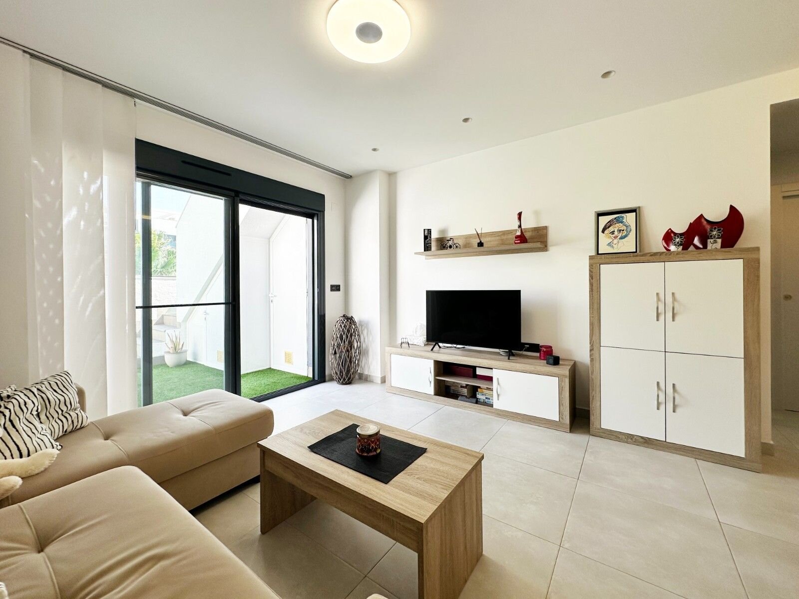 2-Bedroom Penthouse in El Edén - Los Estaños, Guardamar del Segura - Image 13