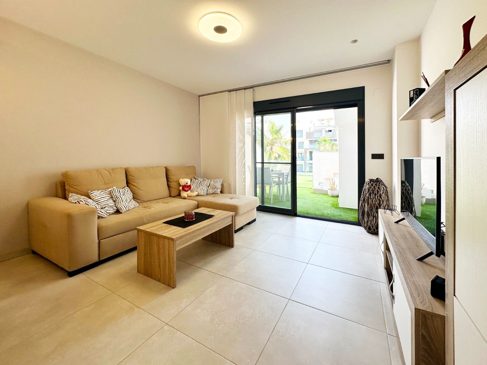 2-Bedroom Penthouse in El Edén - Los Estaños, Guardamar del Segura - Image 32