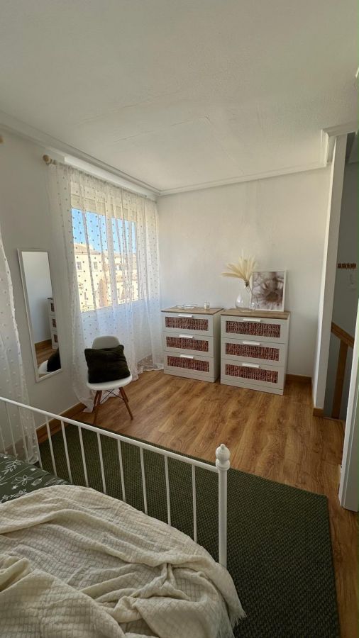 3-Bedroom House in La Zenia, Orihuela Costa - Image 9