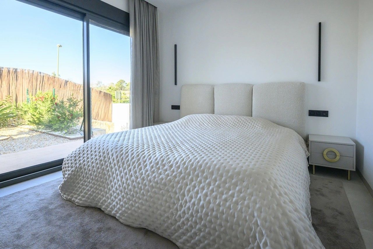 3-Bedroom Villa in Las Colinas Golf, Orihuela - Image 15