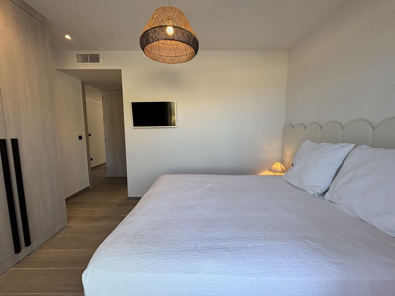 3-Bedroom Apartment in Comunidad Valenciana, Algorfa - Image 14