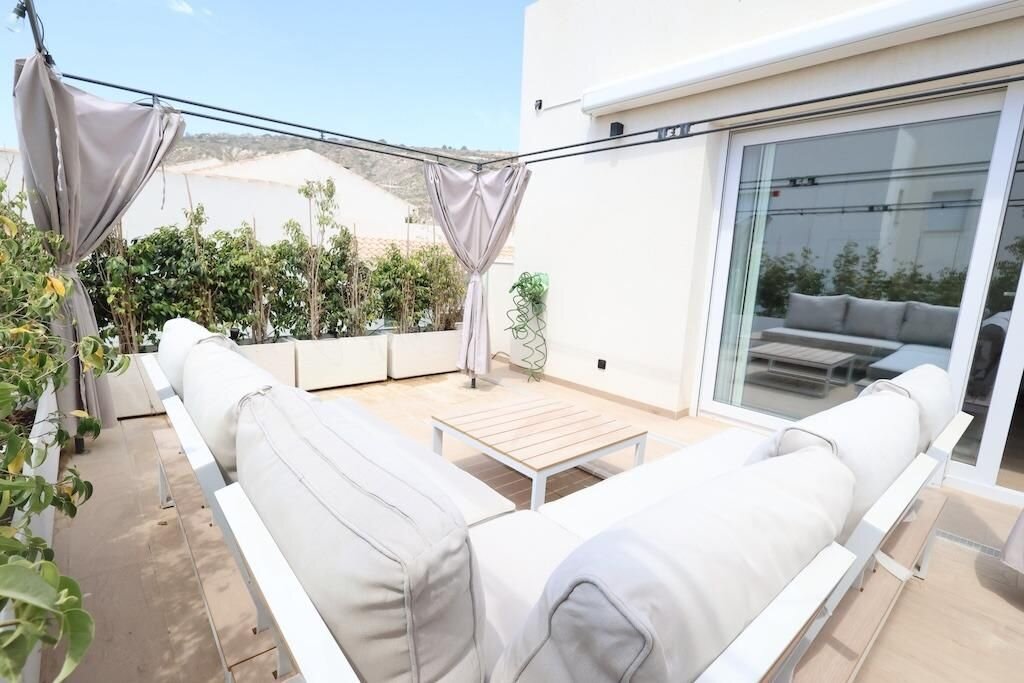 3-Bedroom Penthouse in Comunidad Valenciana, Algorfa - Image 21