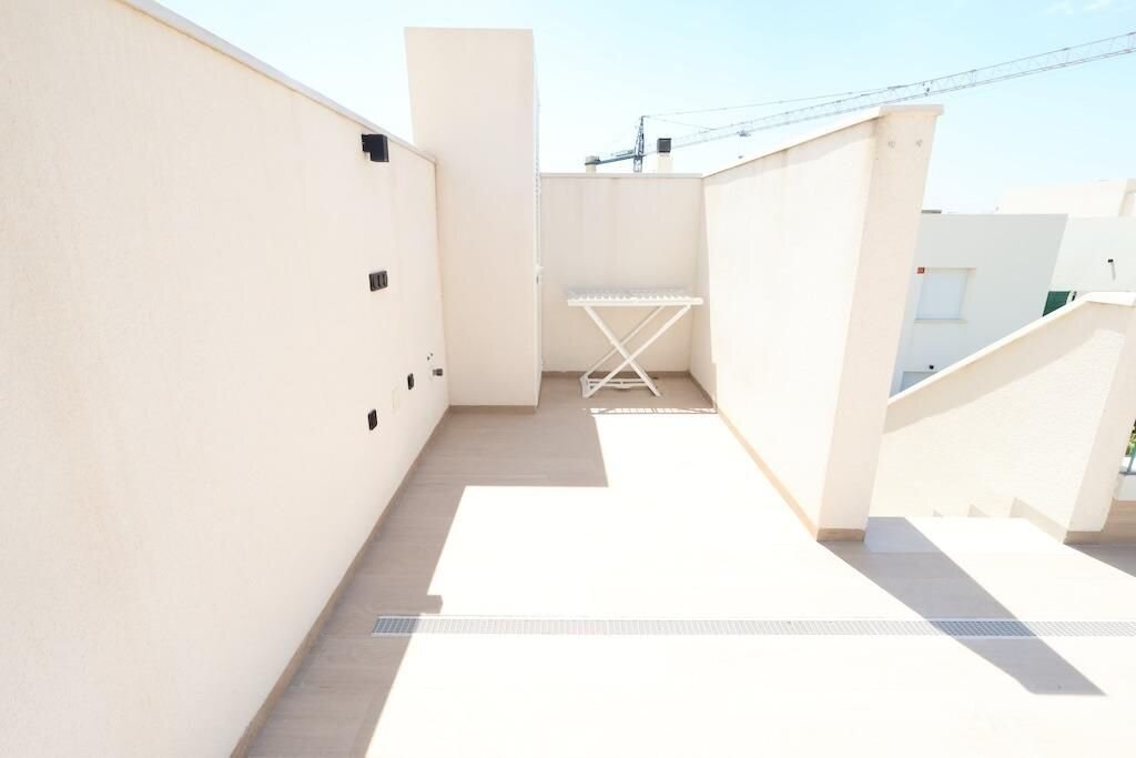 3-Bedroom Penthouse in Comunidad Valenciana, Algorfa - Image 25