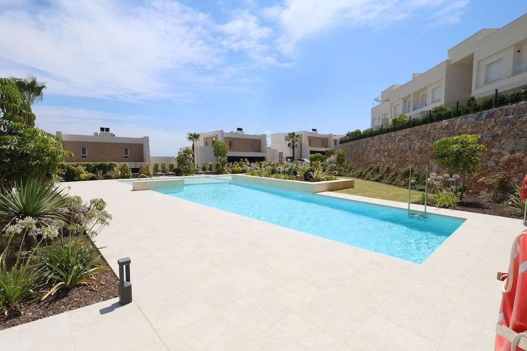 3-Bedroom Penthouse in Comunidad Valenciana, Algorfa - Image 28