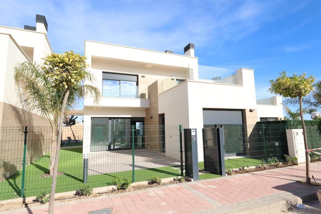 3-Bedroom Villa in Dolores de Pacheco-Santa Rosalía, Los Alcázares - Image 2