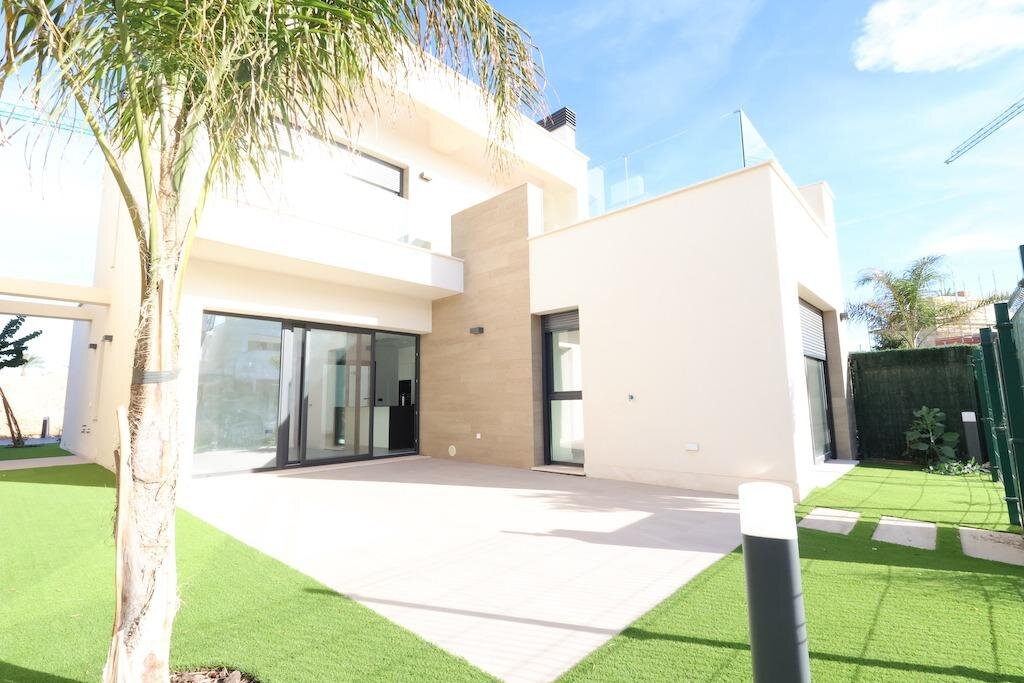 3-Bedroom Villa in Dolores de Pacheco-Santa Rosalía, Los Alcázares - Image 22