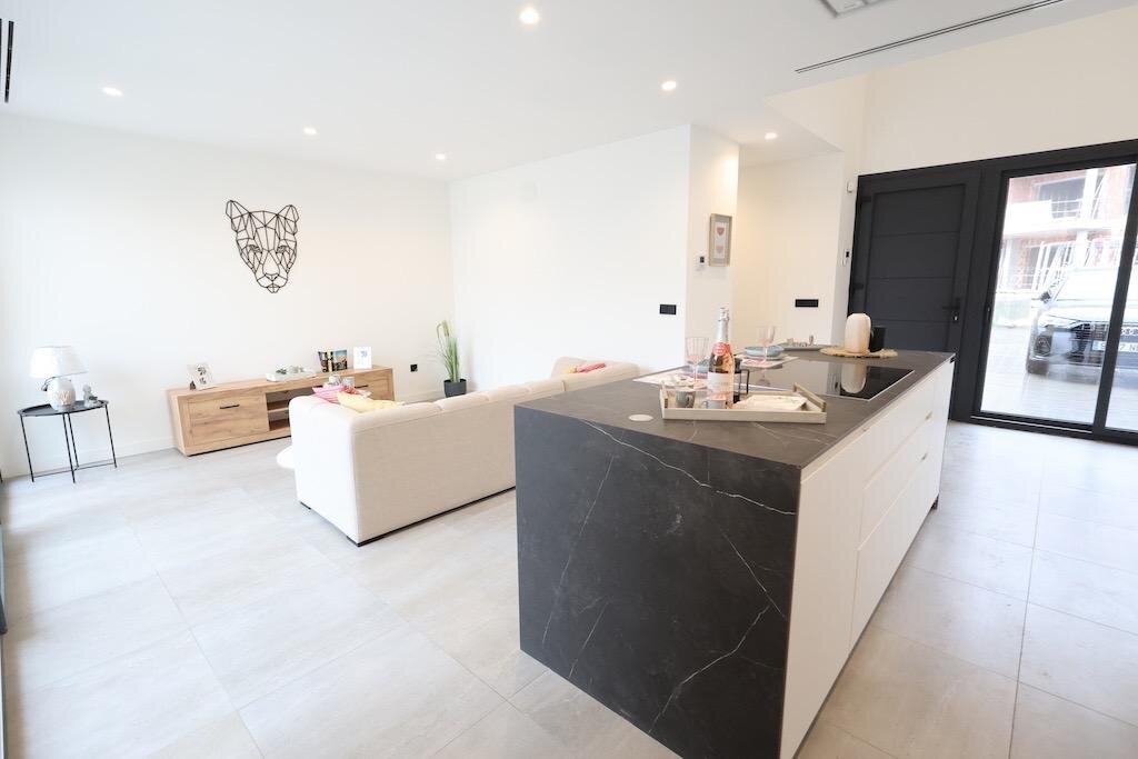 3-Bedroom Villa in Dolores de Pacheco-Santa Rosalía, Los Alcázares - Image 4