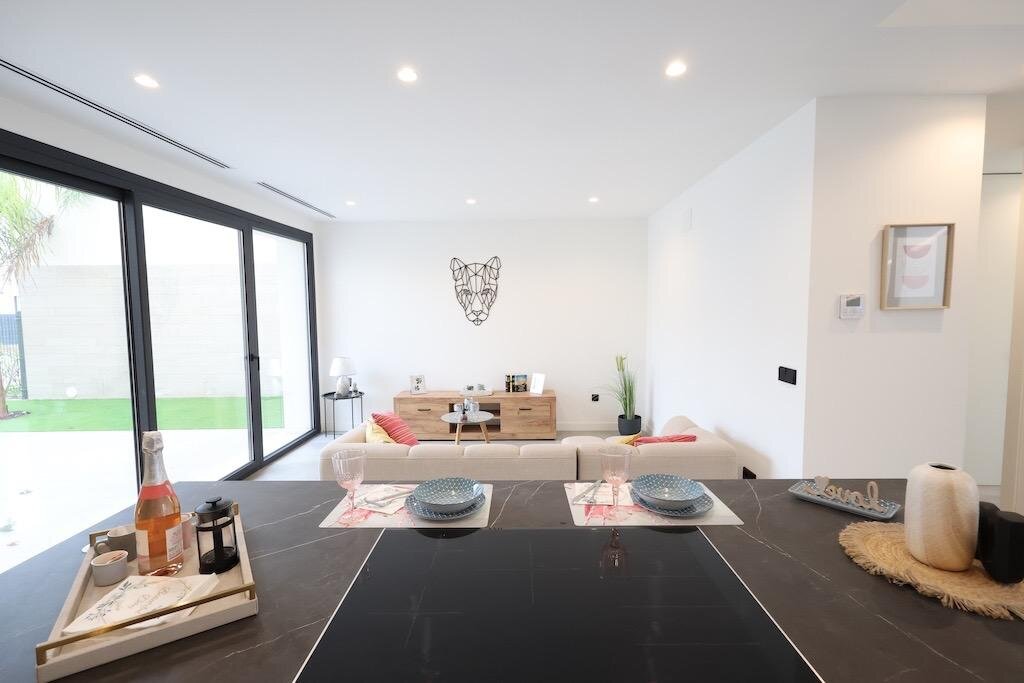 3-Bedroom Villa in Dolores de Pacheco-Santa Rosalía, Los Alcázares - Image 5
