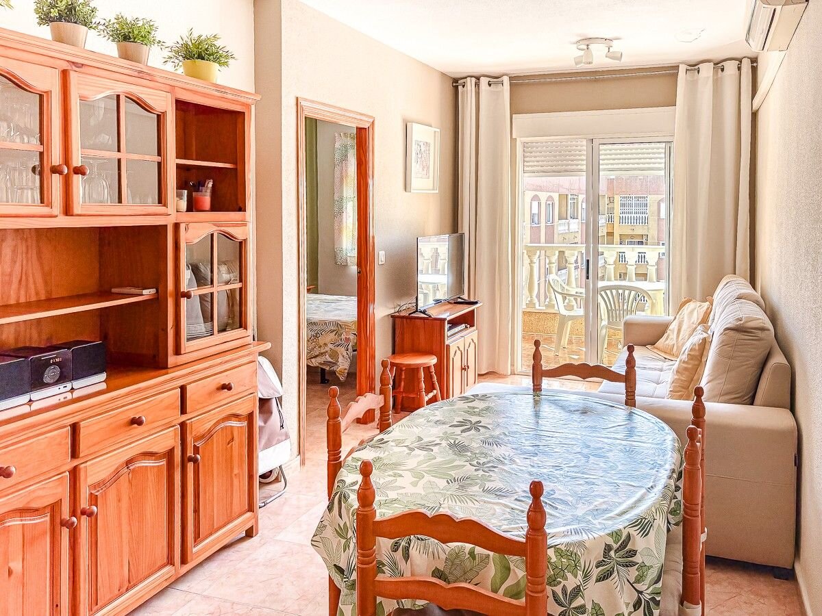 2-Bedroom Apartment in Centro, Torrevieja - Image 7