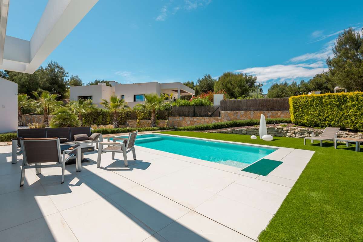 5-Bedroom Villa in Las Colinas Golf, Orihuela - Image 2