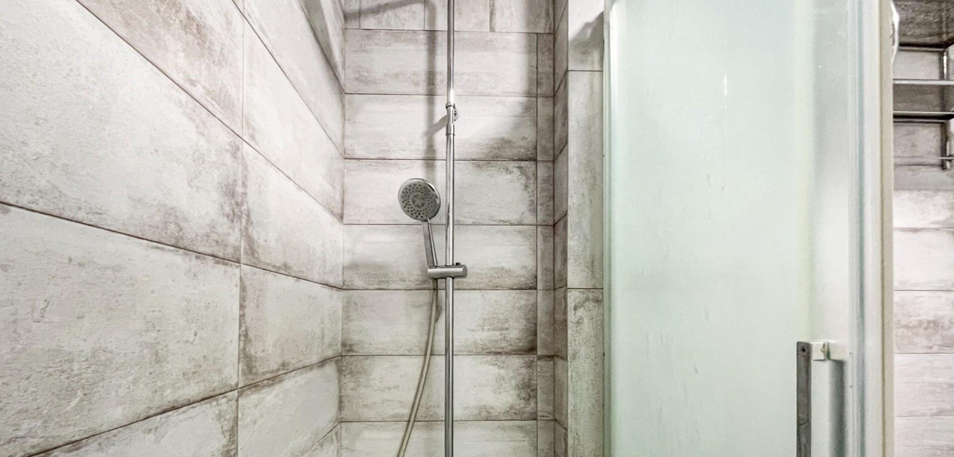 4-Bedroom Apartment in Pueblo, Guardamar del Segura - Image 12