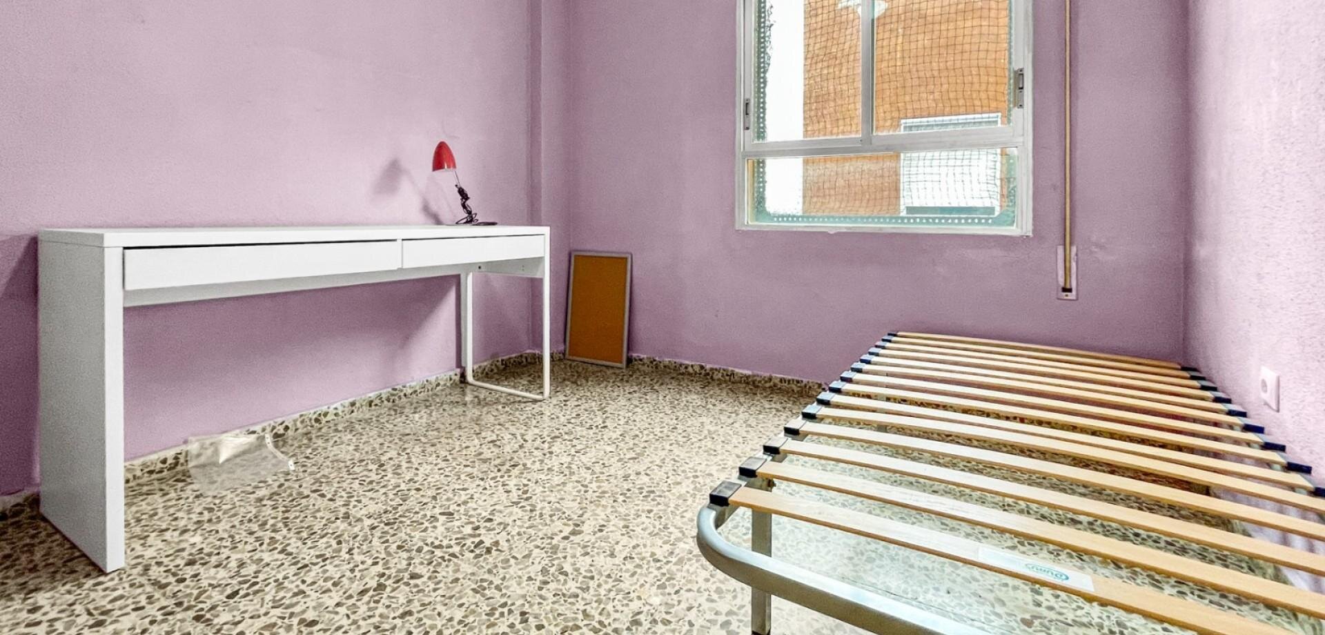 4-Bedroom Apartment in Pueblo, Guardamar del Segura - Image 18