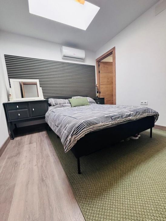 4-Bedroom House in San Miguel de Salinas - Image 22